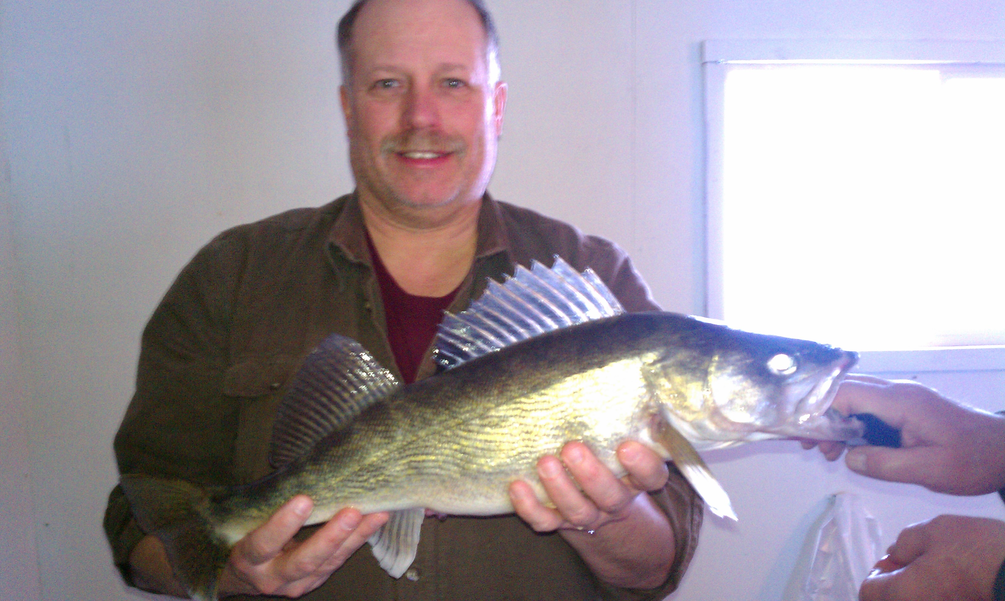 Dan Mazuk shows off a nice Rainy River walleye.