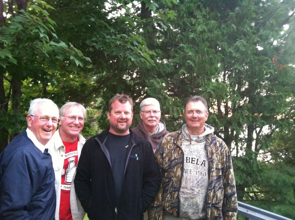 The Barski's invited us out to their lake home for ribs during NWT practice--Marty went on to win the co-angler title!  Here's Spike, Marty, Steve Miller, Tracy Hayward, and Chris Burns before dinner!