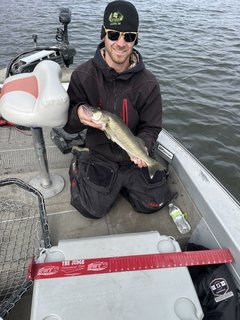 Trumblee and Troendle with a big fish at Pool 12